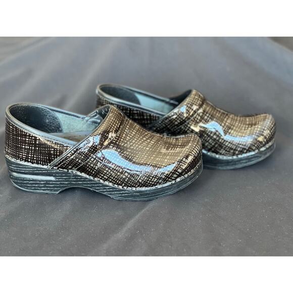 Dansko Professional, Size 38, Shiney, Black/Brown, Patent Leather - Picture 4 of 6